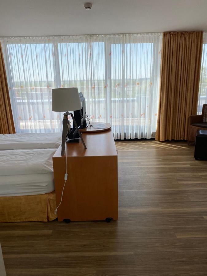 Nordseehotel Benser Hof Am Hafen Bensersiel Eksteriør bilde
