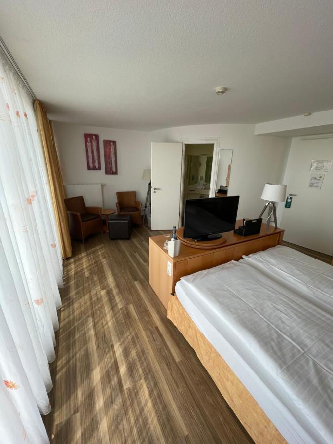 Nordseehotel Benser Hof Am Hafen Bensersiel Eksteriør bilde