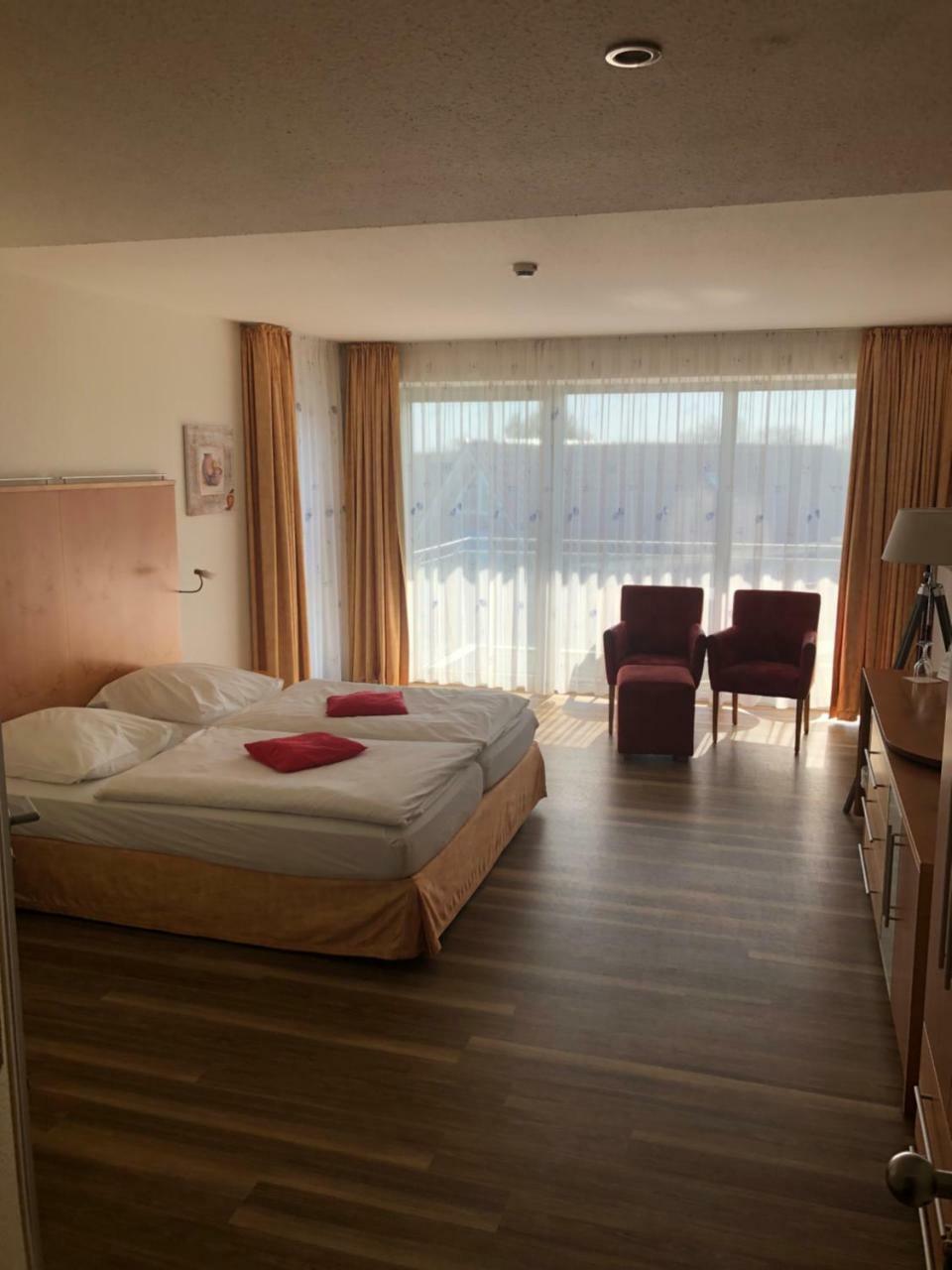 Nordseehotel Benser Hof Am Hafen Bensersiel Eksteriør bilde