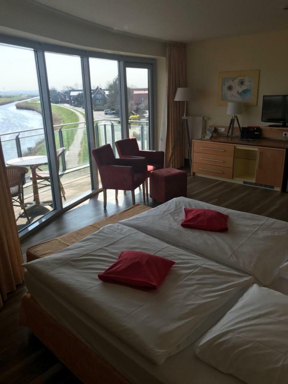 Nordseehotel Benser Hof Am Hafen Bensersiel Eksteriør bilde